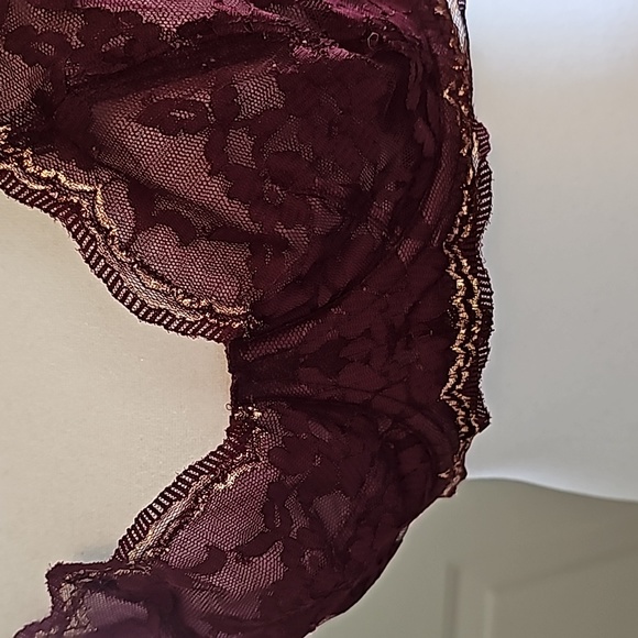 NWOT Victoria Secret push-up without padding. Lace. - Picture 9 of 9